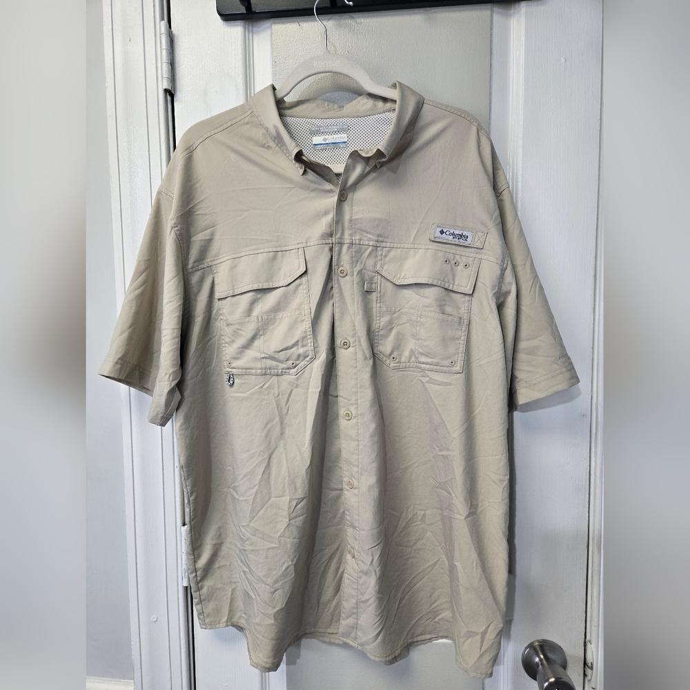 Columbia PFG Blood N Guts Fishing Shirt Men L Beige Omni Shield Button Down